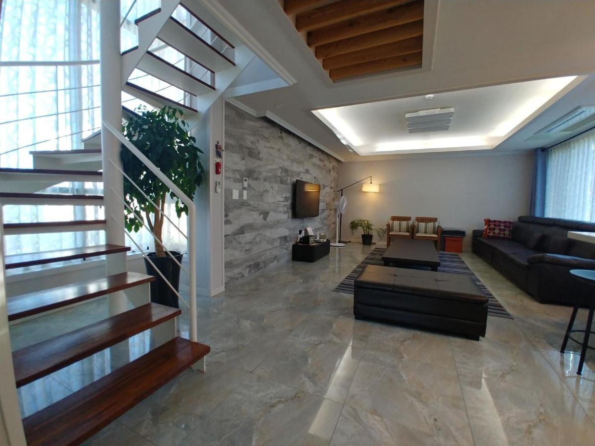 Oh Happy Day Jeju Villa Exterior photo