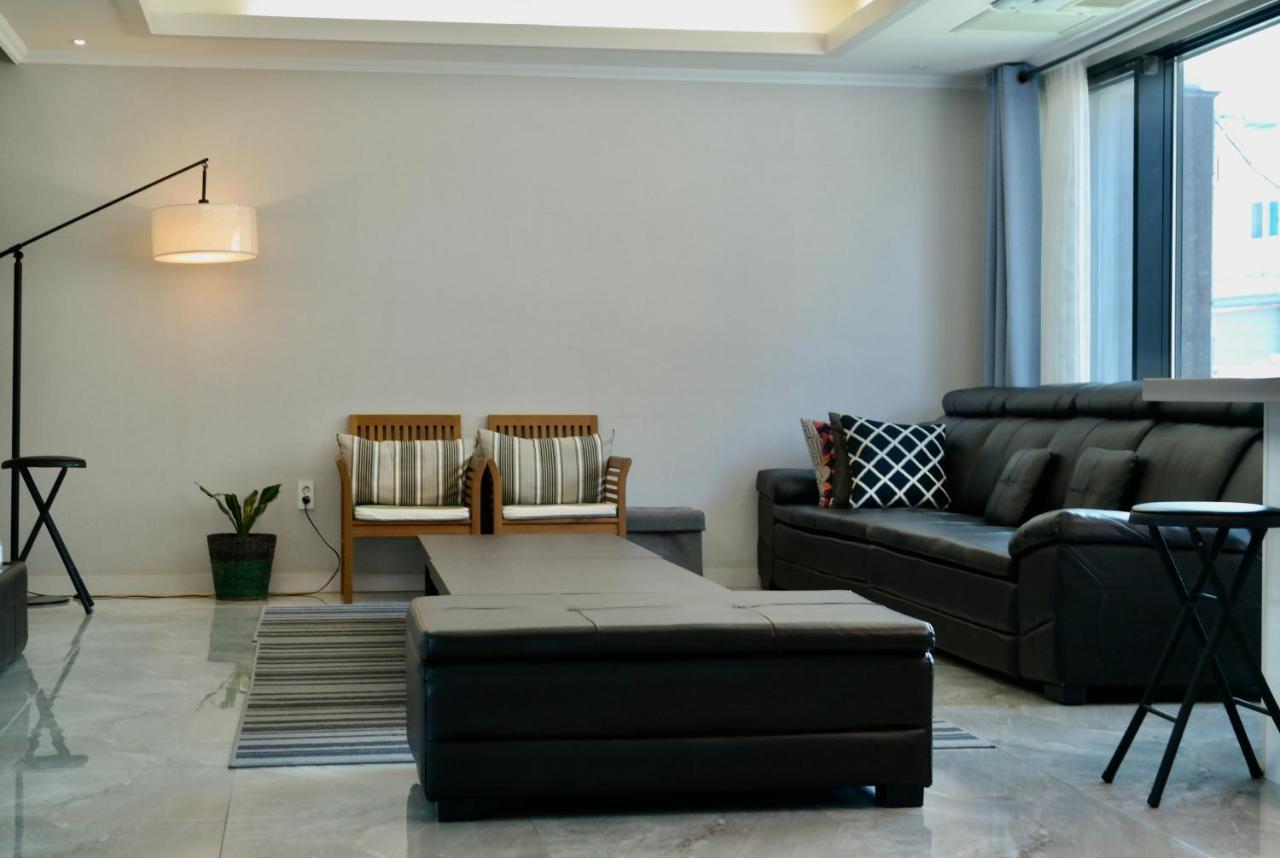 Oh Happy Day Jeju Villa Exterior photo